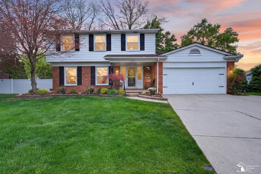 2105 Vernon Court, Trenton, MI 48183