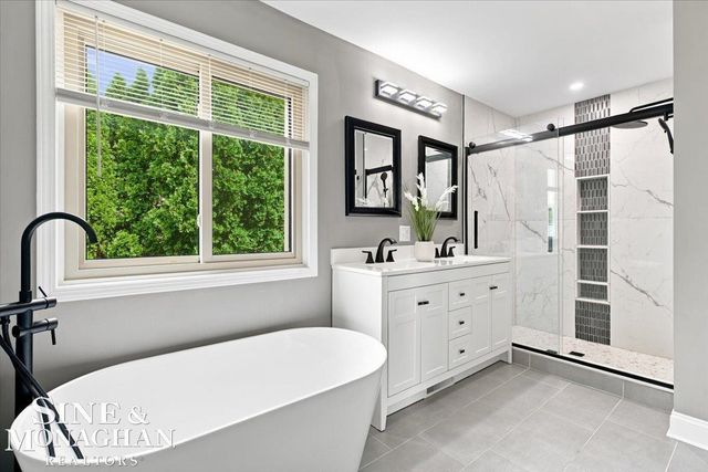 574 Kelli Avenue, Marysville, MI 48040