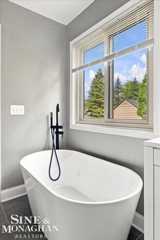 574 Kelli Avenue, Marysville, MI 48040