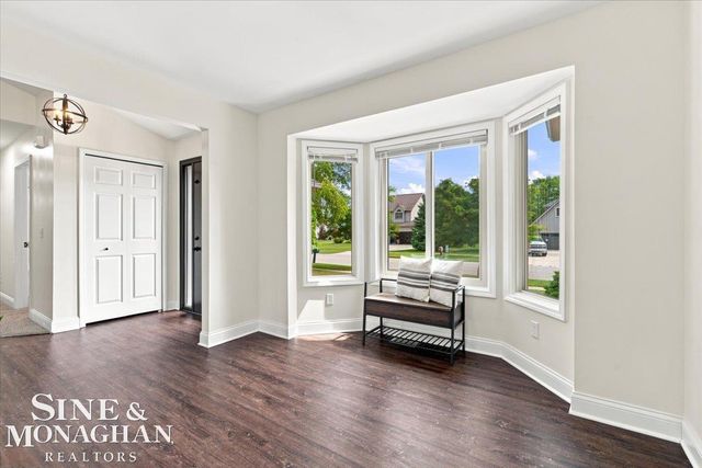 574 Kelli Avenue, Marysville, MI 48040