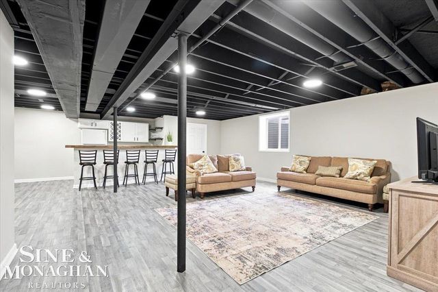 574 Kelli Avenue, Marysville, MI 48040