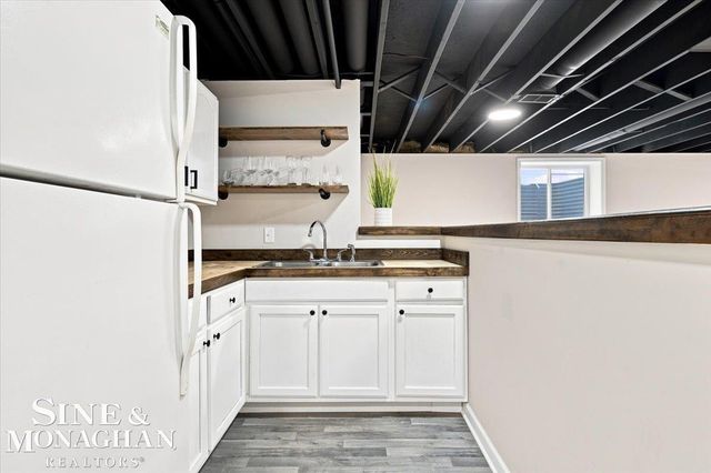 574 Kelli Avenue, Marysville, MI 48040