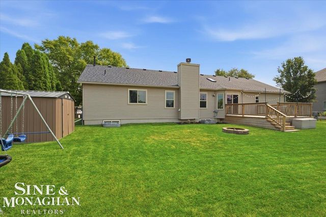 574 Kelli Avenue, Marysville, MI 48040