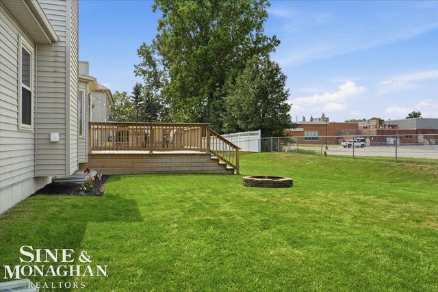 574 Kelli Avenue, Marysville, MI 48040