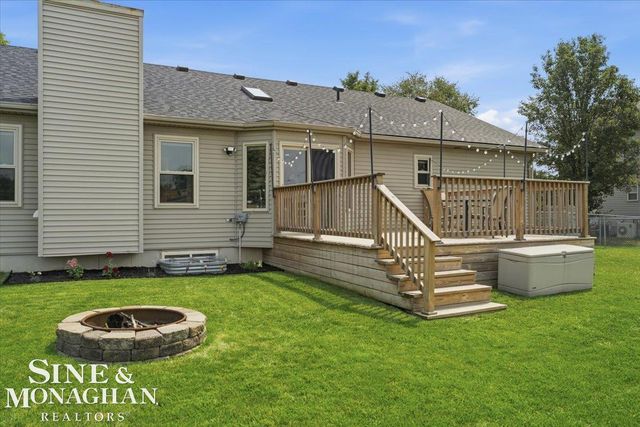 574 Kelli Avenue, Marysville, MI 48040
