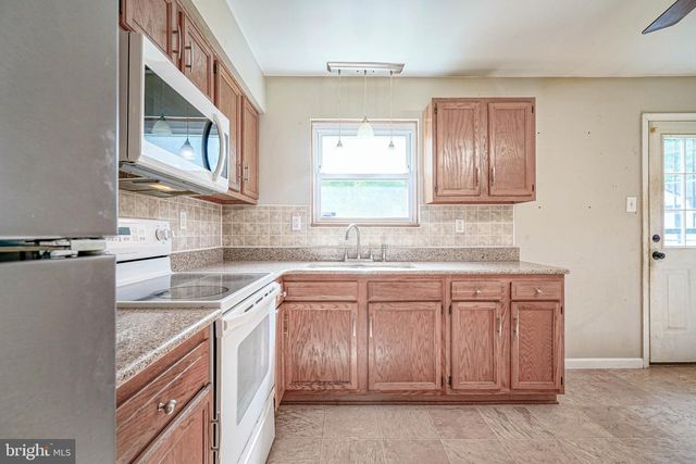 226 VINEYARD RD, Atco, NJ 08004