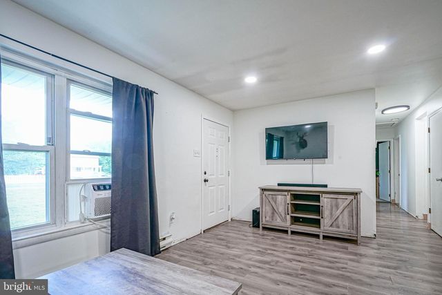 226 VINEYARD RD, Atco, NJ 08004