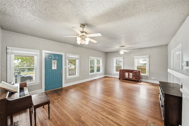 1808 W Easton Court, Tulsa, OK 74127