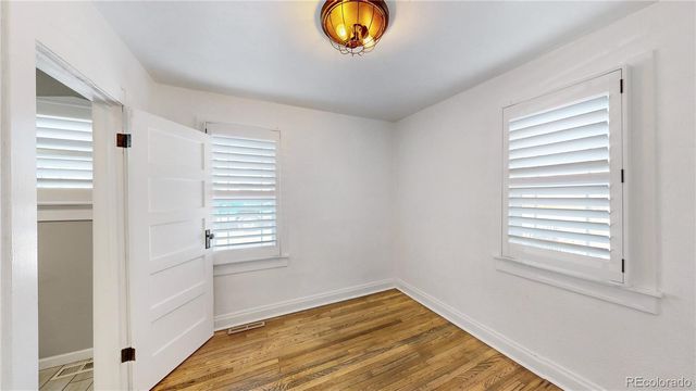 6090 W 10th Avenue, Lakewood, CO 80214