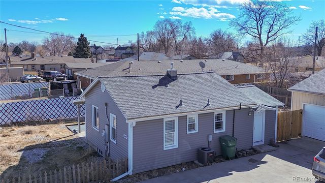 6090 W 10th Avenue, Lakewood, CO 80214