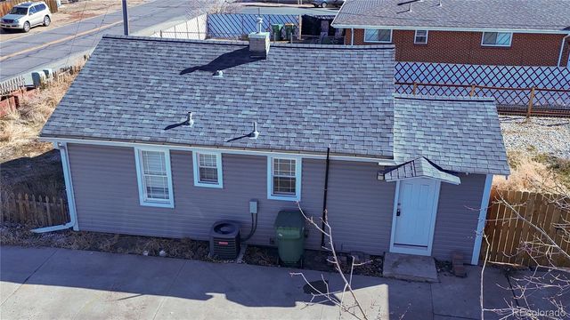 6090 W 10th Avenue, Lakewood, CO 80214