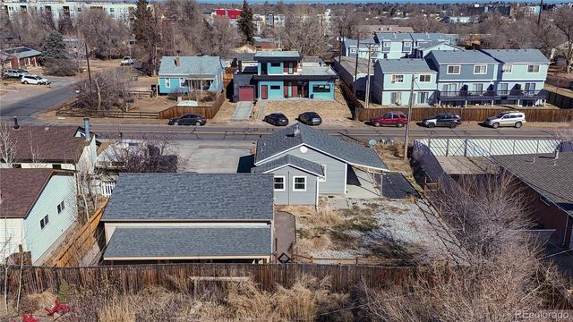 6090 W 10th Avenue, Lakewood, CO 80214