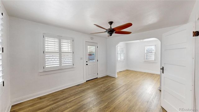 6090 W 10th Avenue, Lakewood, CO 80214