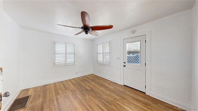 6090 W 10th Avenue, Lakewood, CO 80214