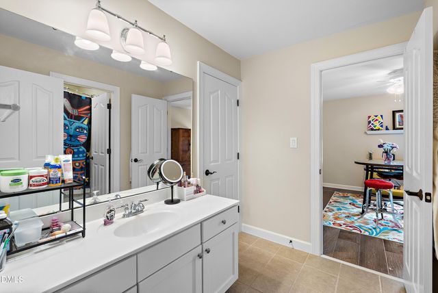 701 Royal Tower Way, Cary, NC 27513