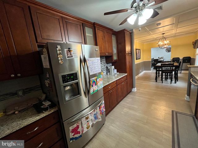 346 ALBANY AVE, Barrington, NJ 08007