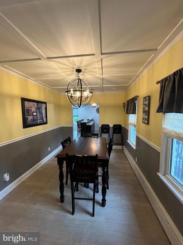 346 ALBANY AVE, Barrington, NJ 08007