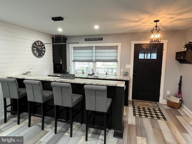 346 ALBANY AVE, Barrington, NJ 08007