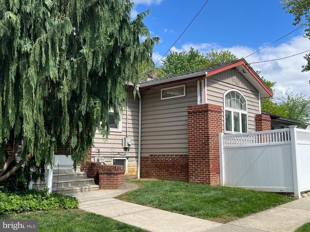 346 ALBANY AVE, Barrington, NJ 08007