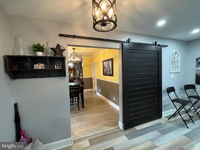346 ALBANY AVE, Barrington, NJ 08007
