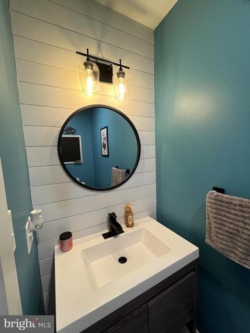 346 ALBANY AVE, Barrington, NJ 08007