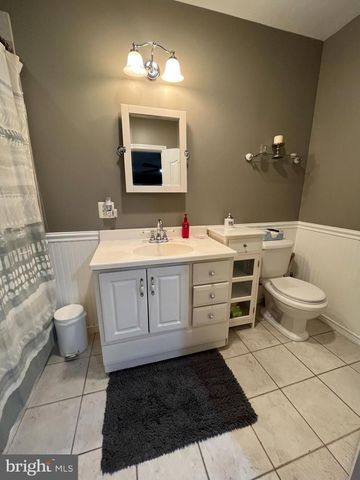 346 ALBANY AVE, Barrington, NJ 08007