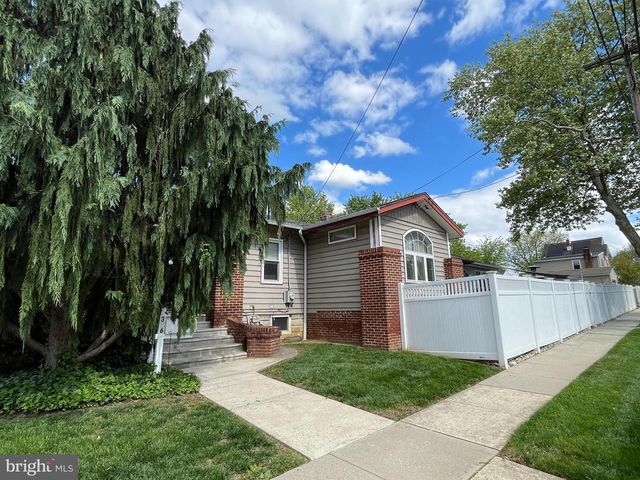 346 ALBANY AVE, Barrington, NJ 08007