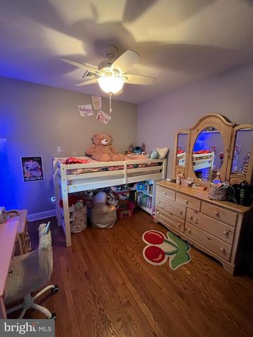 346 ALBANY AVE, Barrington, NJ 08007
