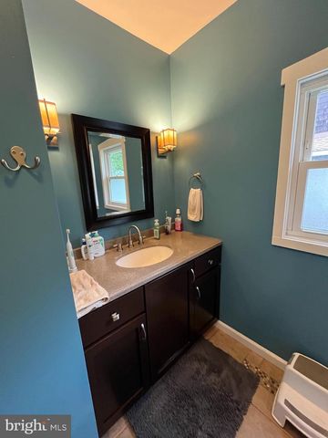 346 ALBANY AVE, Barrington, NJ 08007