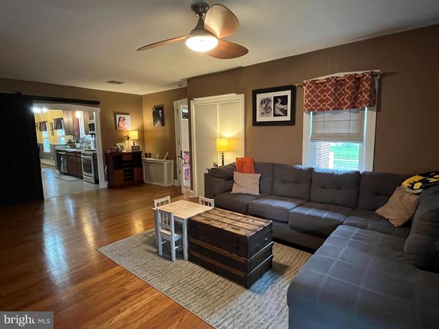 346 ALBANY AVE, Barrington, NJ 08007