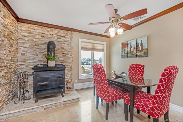 30 Crestwood Boulevard, Farmingdale, NY 11735