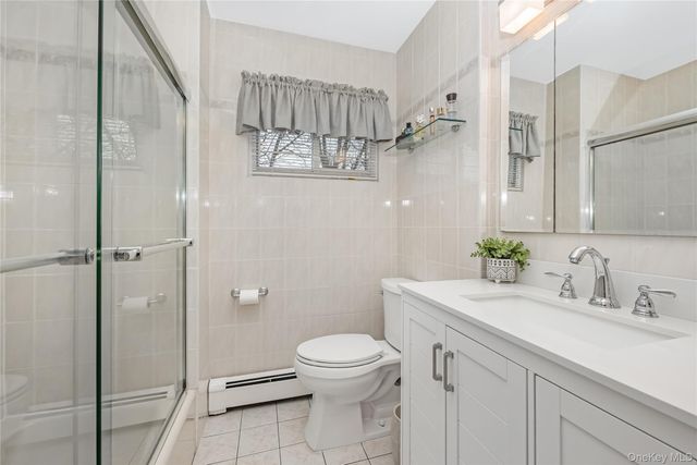 30 Crestwood Boulevard, Farmingdale, NY 11735