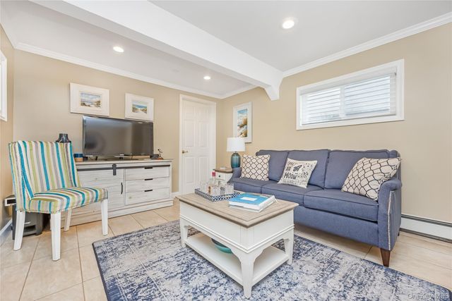 30 Crestwood Boulevard, Farmingdale, NY 11735