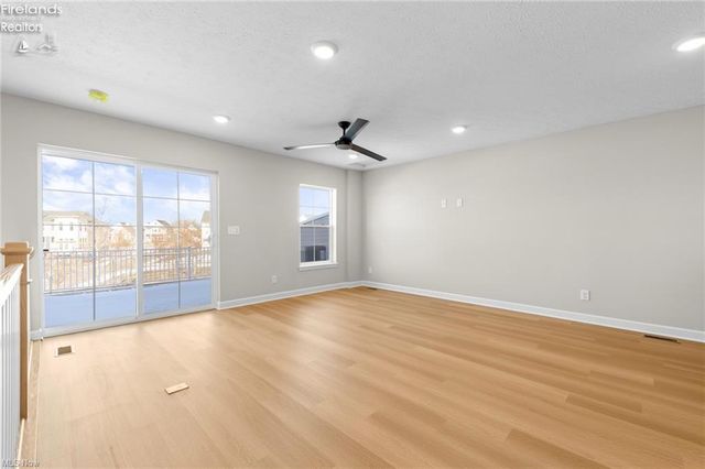 453 Harbor Lane, Lorain, OH 44052