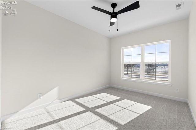 453 Harbor Lane, Lorain, OH 44052