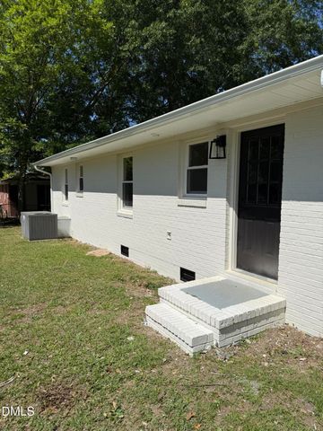 5119 Ponderosa Drive, Fayetteville, NC 28304