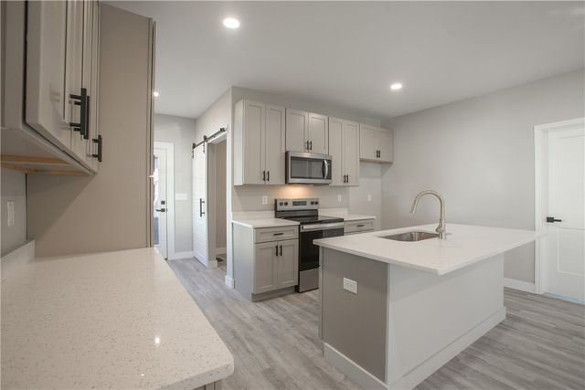 929 E Whitner Street, Anderson, SC 29624
