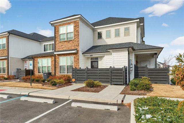 601 Kathy Ann WAY, Carrollton, VA 23314