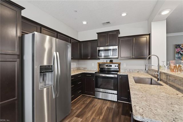 601 Kathy Ann WAY, Carrollton, VA 23314