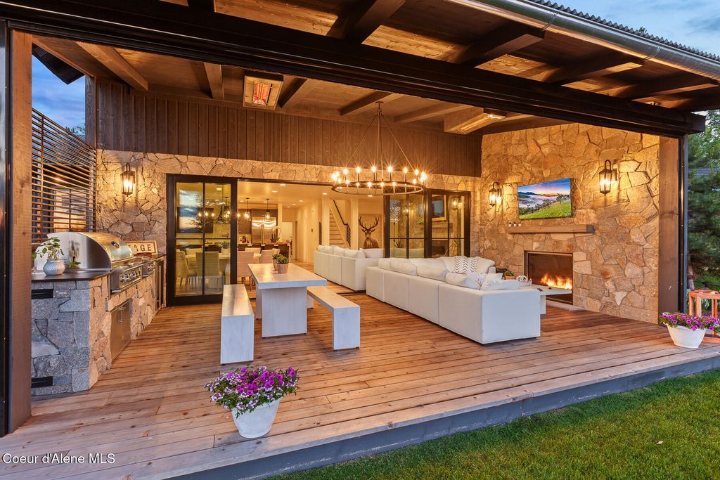 6431 S Settlers Pond CT, Harrison, ID 83833 photo 5