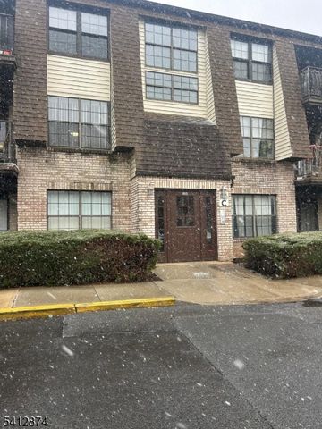 660 N Broad St 1C, Elizabeth City, NJ 07208