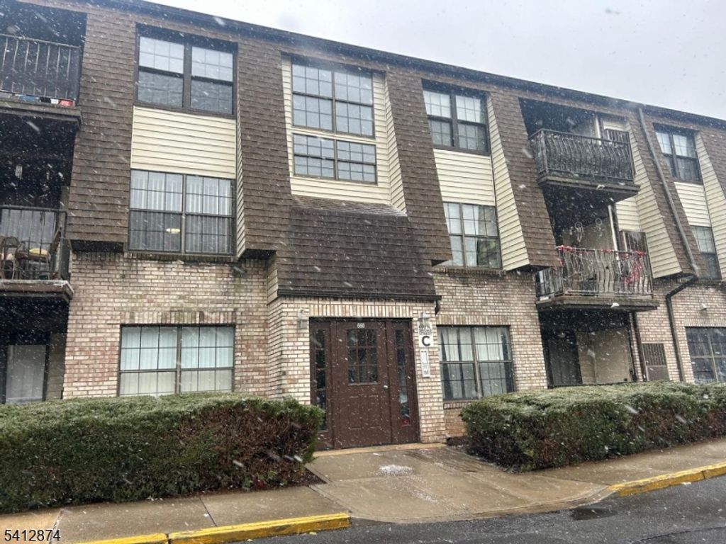 660 N Broad St 1C, Elizabeth City, NJ 07208