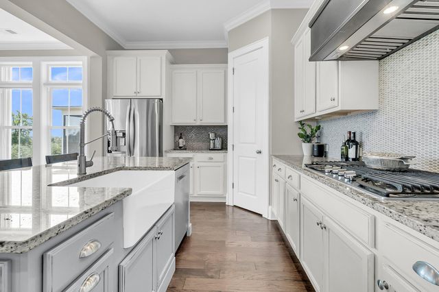 2072 Amenity Park Drive, Mount Pleasant, SC 29466