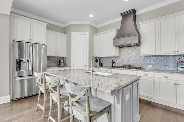2072 Amenity Park Drive, Mount Pleasant, SC 29466