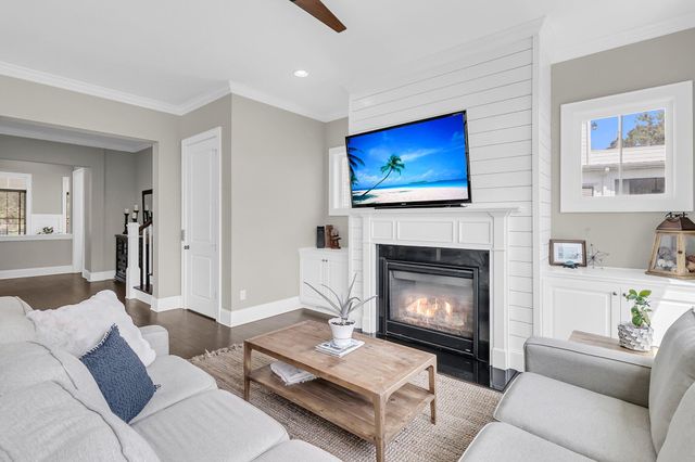 2072 Amenity Park Drive, Mount Pleasant, SC 29466