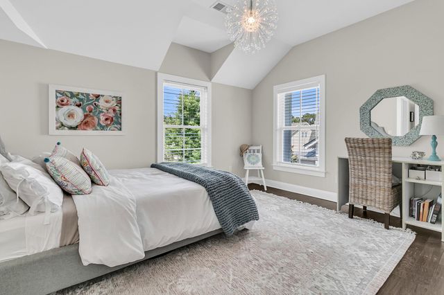 2072 Amenity Park Drive, Mount Pleasant, SC 29466