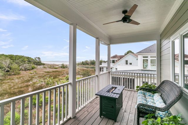 2072 Amenity Park Drive, Mount Pleasant, SC 29466