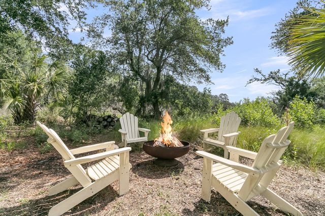 2072 Amenity Park Drive, Mount Pleasant, SC 29466