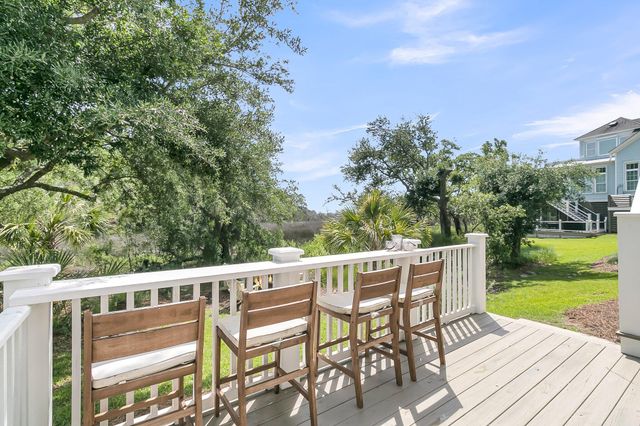 2072 Amenity Park Drive, Mount Pleasant, SC 29466