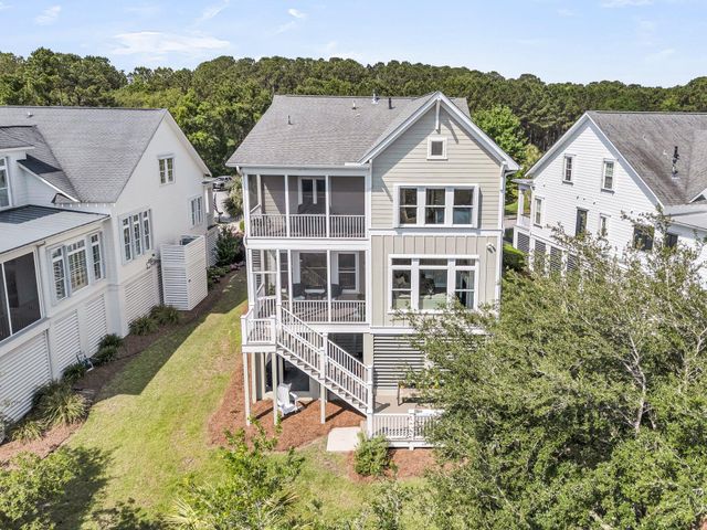 2072 Amenity Park Drive, Mount Pleasant, SC 29466